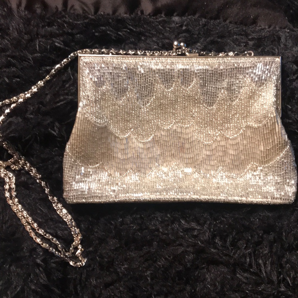 La Regale Vintage Silver Beaded Purse